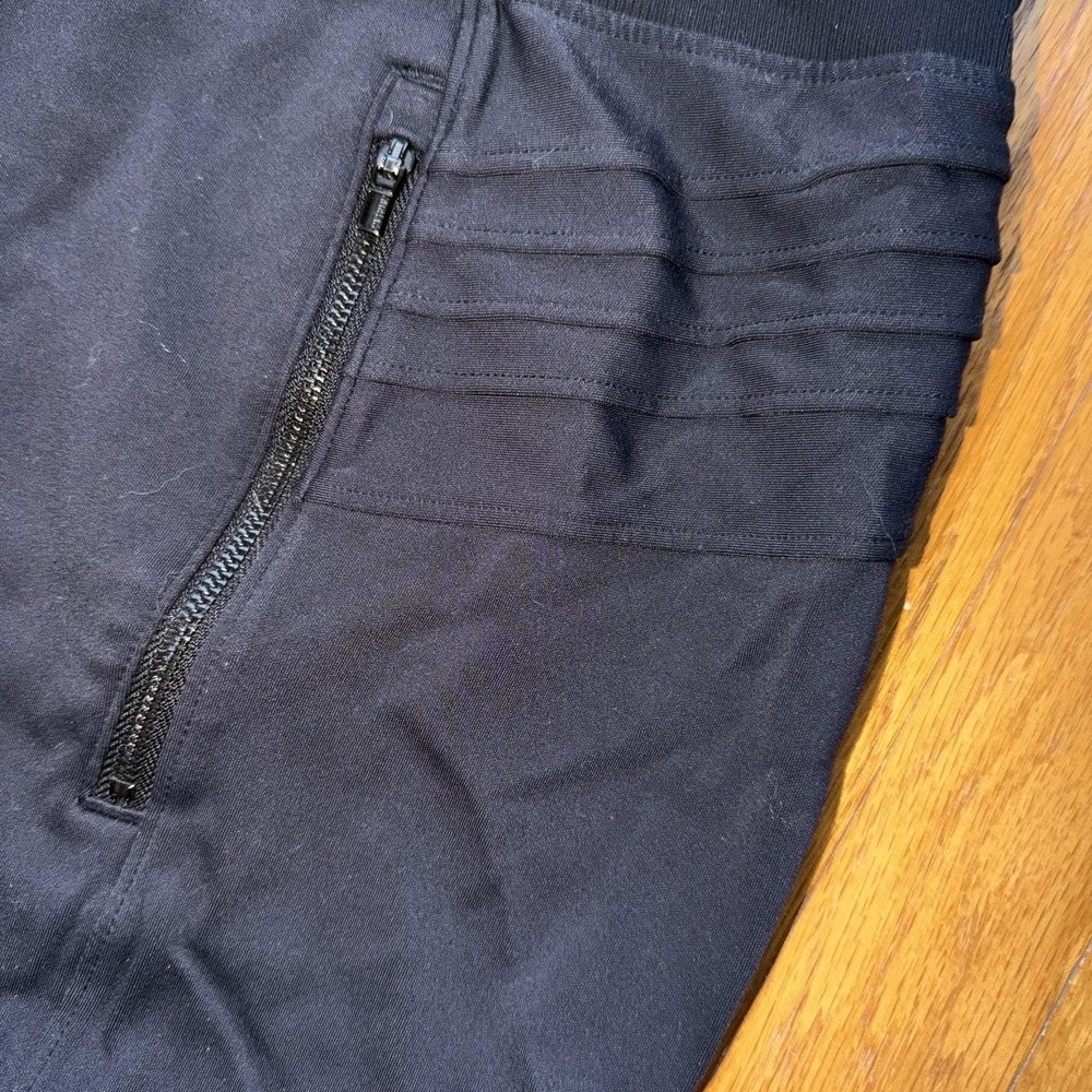 Athleta Venice Moto Jogger Pants Womens 2X Black Zip Pockets Travel Gym Yoga - Picture 5 of 15